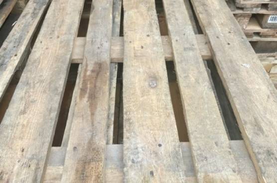 Környezetbarát raklapok: Fenntartható megoldások a logisztikában